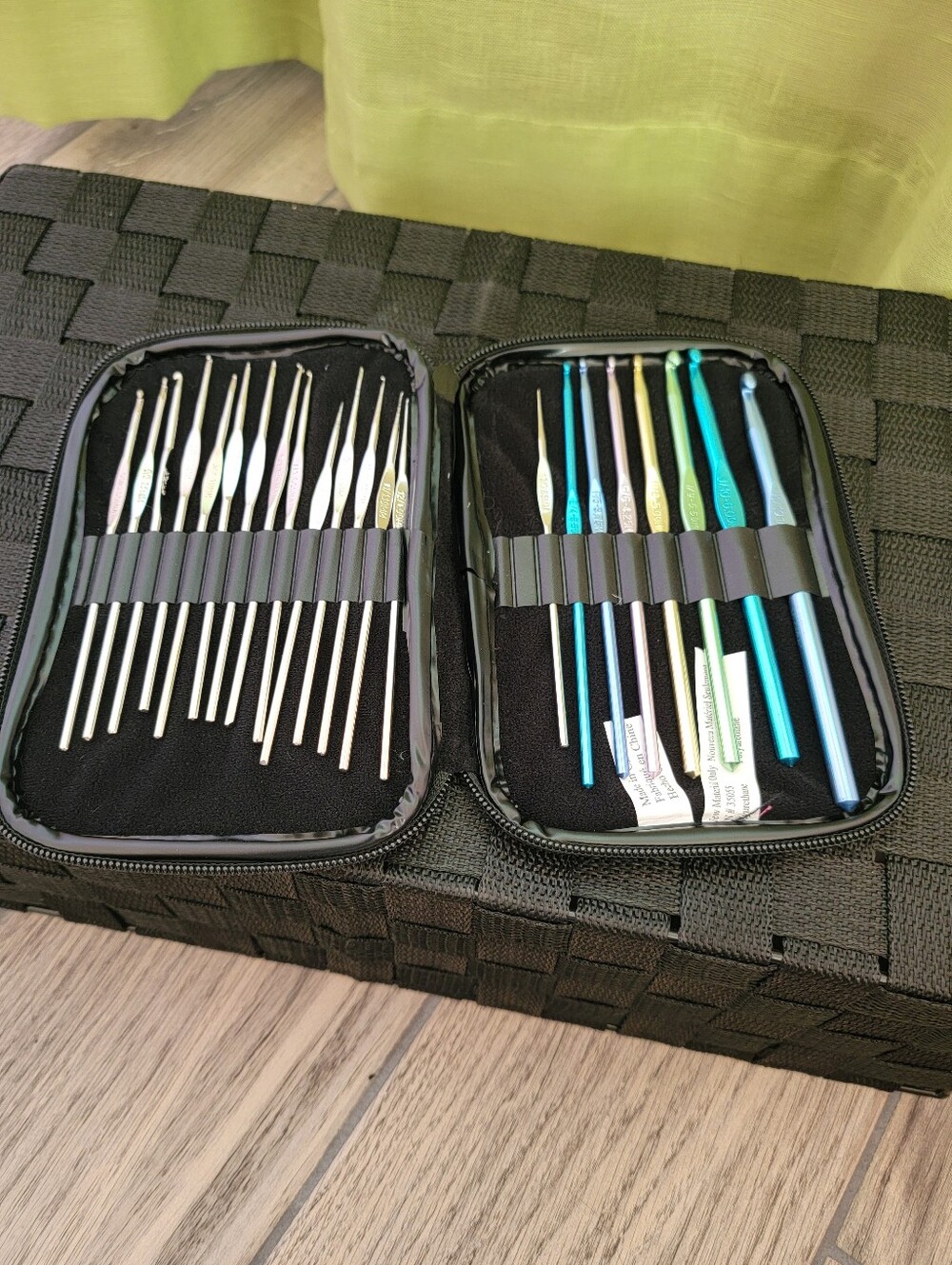 Boye Assorted Metal Aluminum Crochet Hook Set with Case